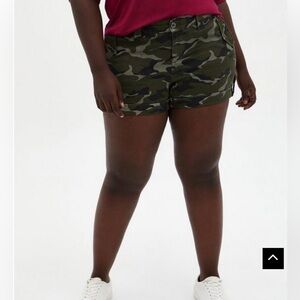 Torrid camo shorts size 12